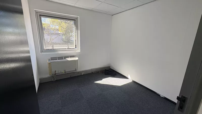 254 m² Office to let in Tyger Valley, 2 Bella Rosa (photo 17)