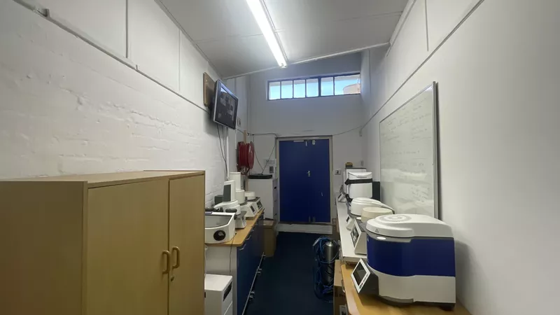 945 m² Industrial to let in Observatory, St Michael Park Unit 8 (photo 21)