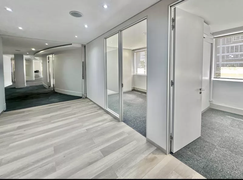 570 m² Office to let in Cape Town City Centre/CBD, 51 Wale Street (photo 5)