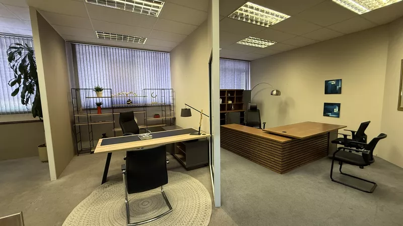 4 832 m² Office to let in Observatory, 9 Browning Road (All Office) (photo 37)