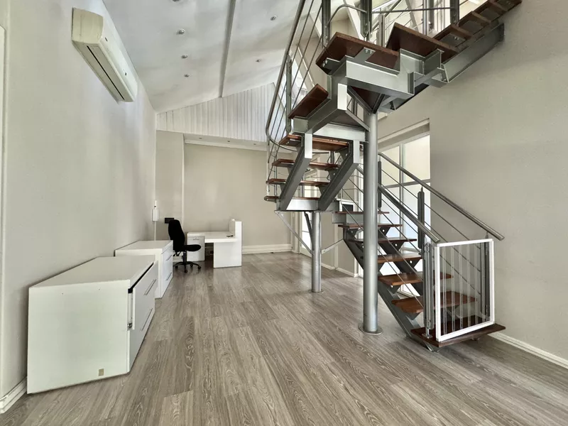 211 m² Office to let in Cape Town City Centre/CBD, 29 Loop Street (photo 6)