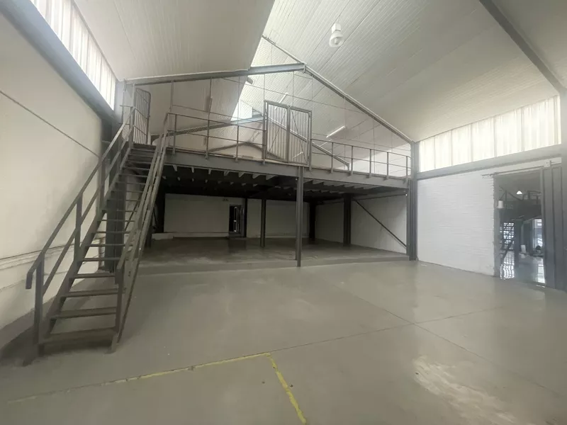 742 m² Industrial to let in Salt River, 33 Salt River Road (photo 18)