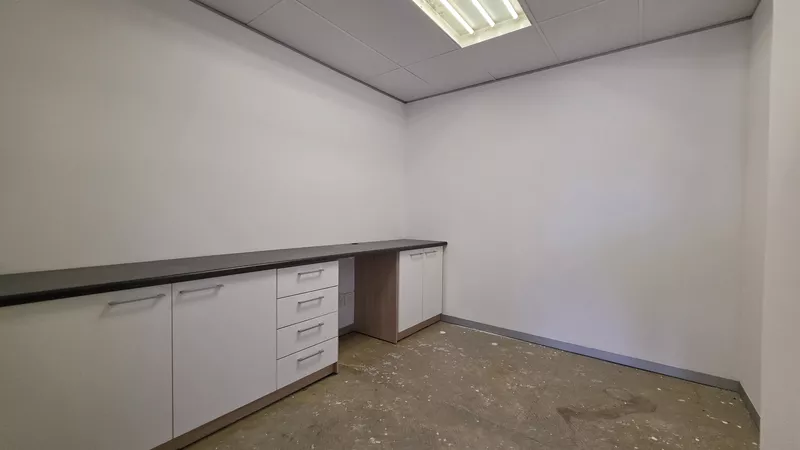 1 400 m² Office to let in Tyger Valley, Bloemhof (photo 40)