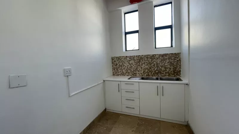 347 m² Office to let in Cape Town City Centre/CBD, 199 Loop Street (photo 19)
