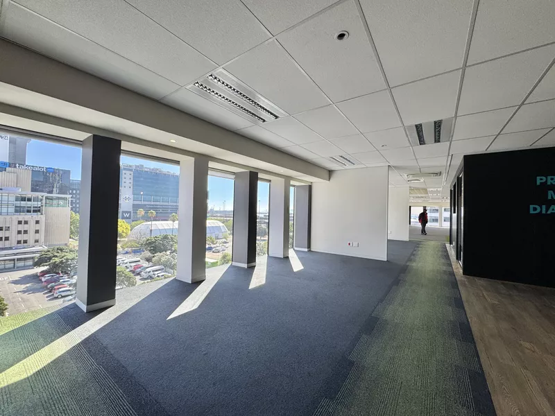 767 m² Office to let in Cape Town City Centre/CBD, Thomas Pattullo (photo 10)