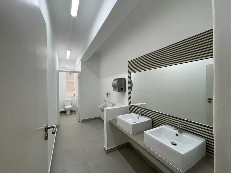 372 m² Office to let in Cape Town City Centre/CBD, 33 Waterkant (photo 23)