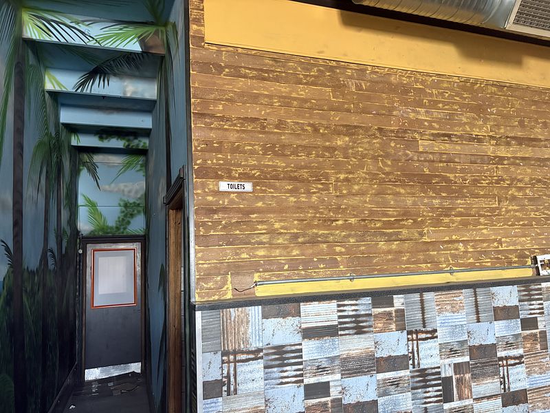 589 m² Retail property to let in Durbanville, Village Square (photo 30)