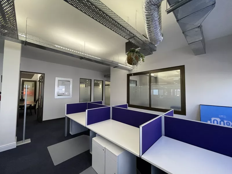 614 m² Office to let in Cape Town City Centre/CBD, 50 Riebeek (photo 37)