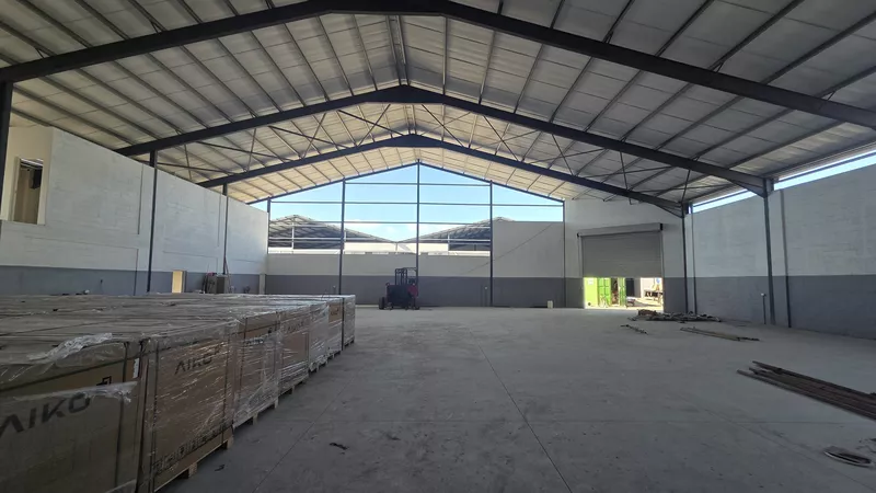1 616 m² Industrial to let in Blackheath, Wimbledon Industrial Estate (photo 10)
