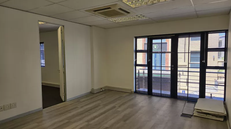 231 m² Office to let in Waterford Place Office Park, Fusion Quarter - Building 3 (photo 23)
