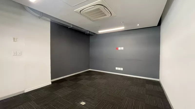 604 m² Office to let in Cape Town City Centre/CBD, 33 Martin Hammerschlag (photo 21)