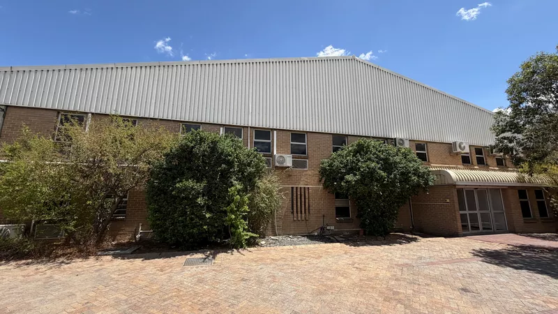 11 600 m² Industrial to let in Paarl, Lambrecht Street, Paarl (photo 8)