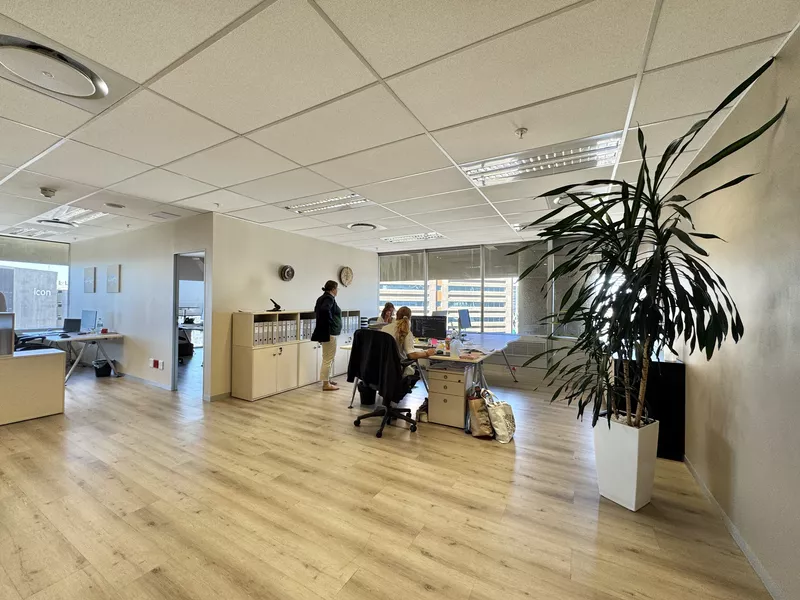 224 m² Office to let in Cape Town City Centre/CBD, One Thibault (photo 6)