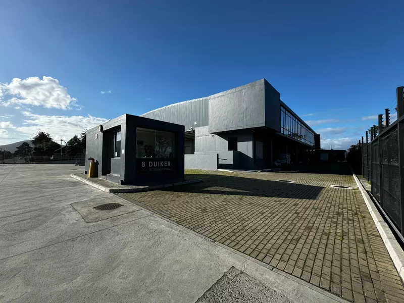 1 190 m² Industrial to let in Beaconvale, 2 Duiker Str, Beaconvale (photo 1)