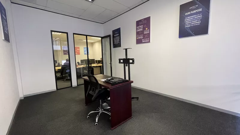 236 m² Office to let in Woodstock, The Boulevard (photo 16)