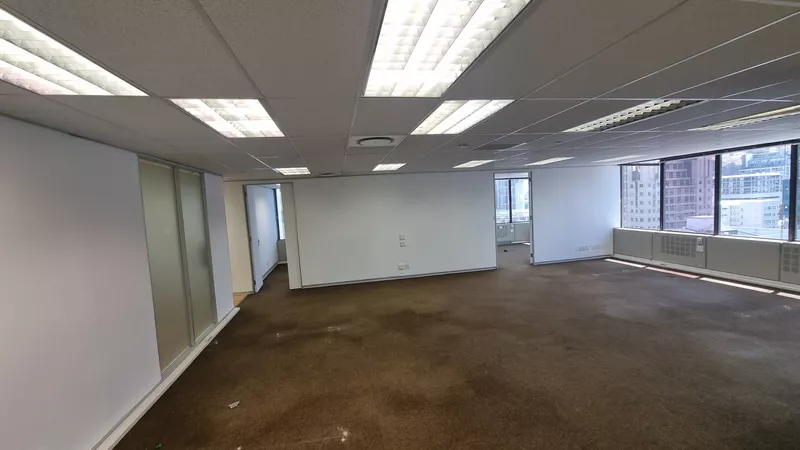 243 m² Office to let in Cape Town City Centre/CBD, 2 Long (photo 14)