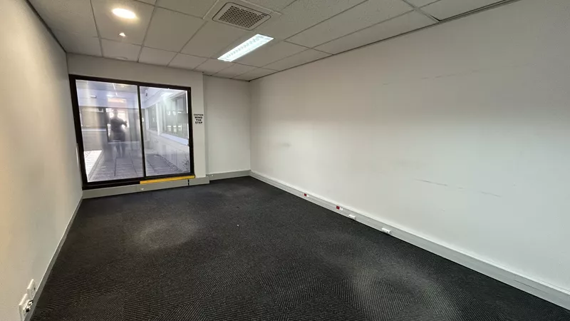 1 036 m² Office to let in Mowbray, Golf Park, GP3 (photo 16)
