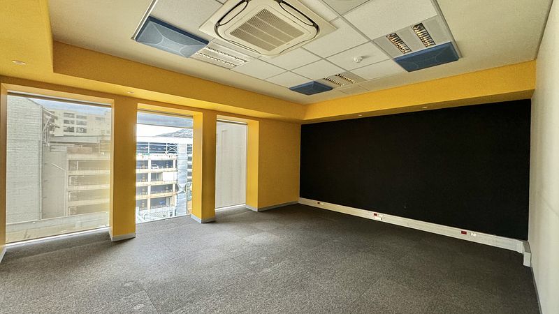 390 m² Office to let in Cape Town City Centre/CBD, Thomas Pattullo (photo 6)