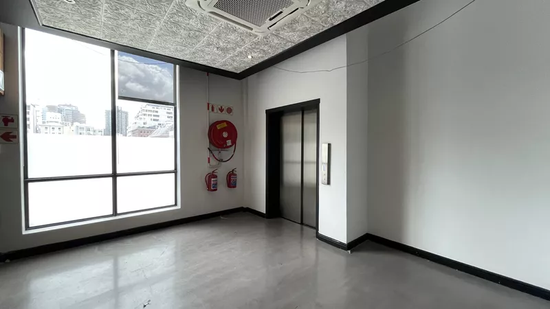 830 m² Office to let in Cape Town City Centre/CBD, Twinnell House (photo 45)