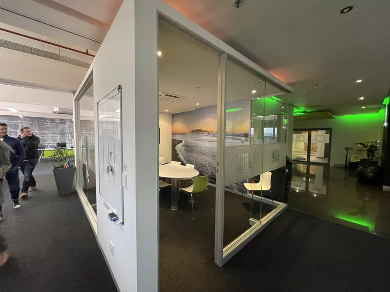 318 m² Office for sale in Salt River, Upper Eastside (photo 17)