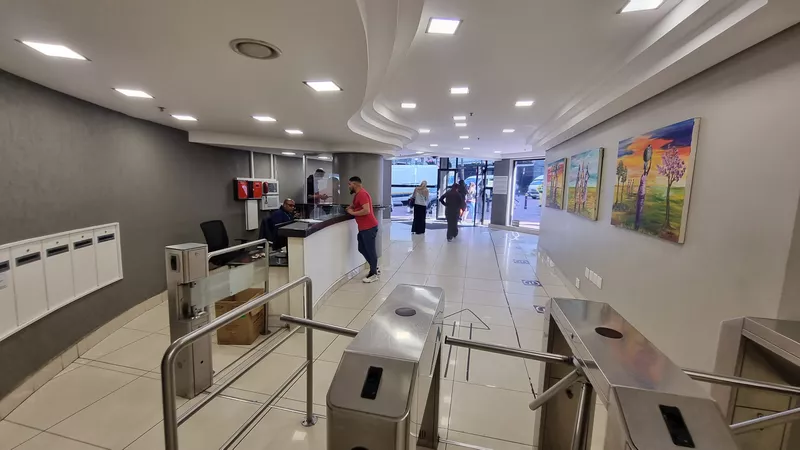 4 380 m² Office to let in Cape Town City Centre/CBD, Union Castle (photo 9)