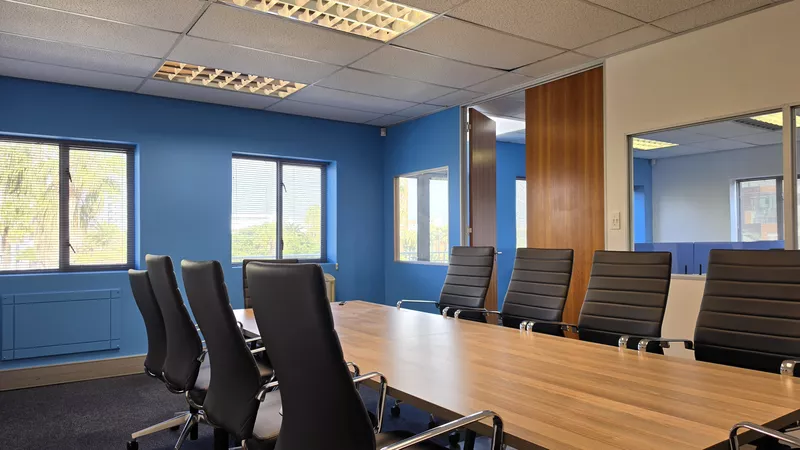 177 m² Office to let in Central Park, The Pavilion (photo 41)