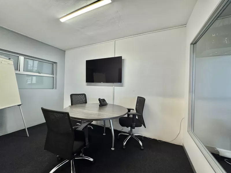 188 m² Office to let in Waterfront, 71 New Cumberland (photo 13)