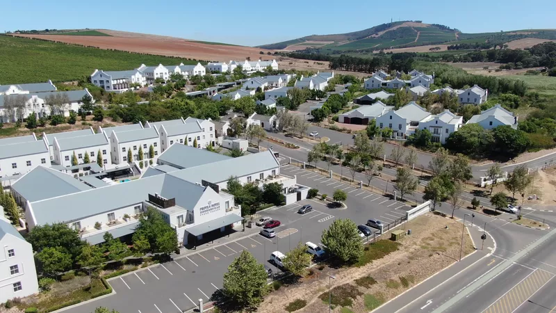 163 m² Office to let in Vineyard Office Estate, Vineyards Office Estate - Chardonnay House (photo 5)
