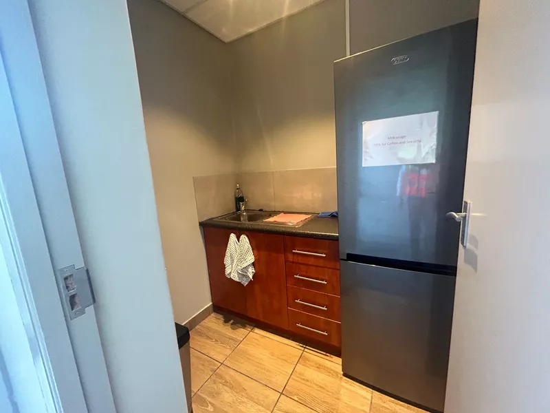 460 m² Office to let in Brackenfell, 35 London Circle office only (photo 12)