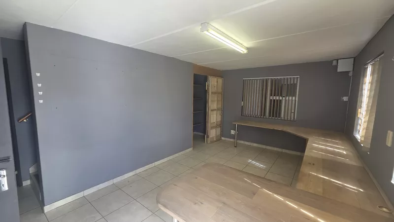332 m² Industrial to let in Strand, Pryde Park (photo 19)