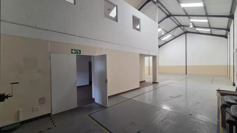 518 m² Industrial to let in Strand, Meerlust Industrial Park (photo 18)