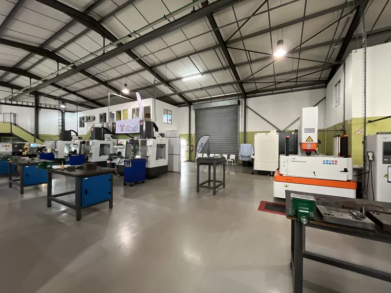 888 m² Industrial to let in Beaconvale, Connaught Park (photo 10)