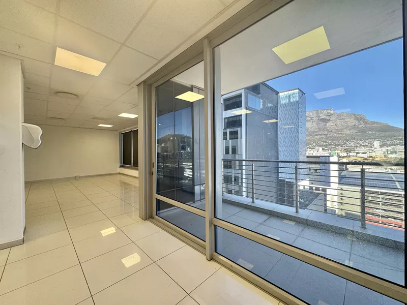 1 660 m² Office to let in Cape Town City Centre/CBD, The Halyard (photo 6)