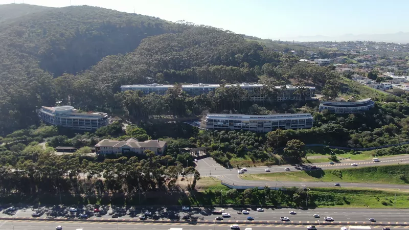 967 m² Office to let in Tygerberg Office Park, Drakenzicht - Tygerberg Park (photo 7)