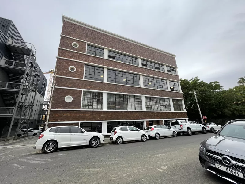 450 m² Office to let in Woodstock, 10 Searle Street (photo 2)