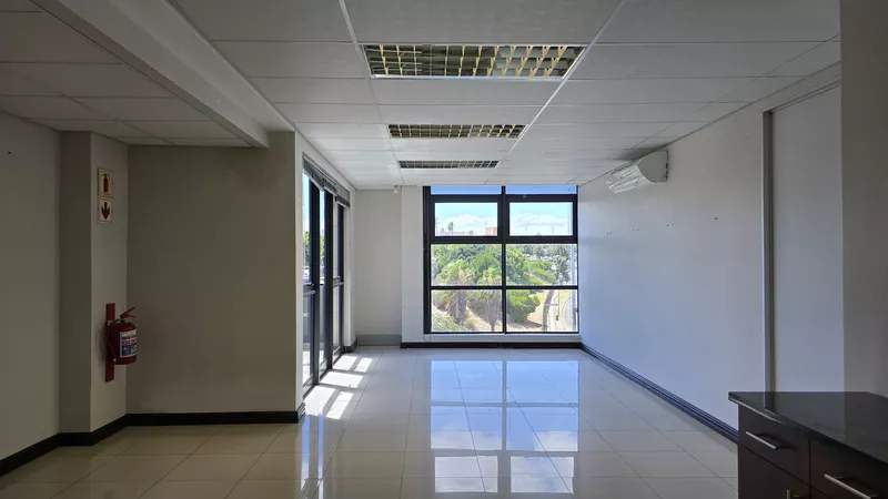 632 m² Office to let in Tyger Waterfront, Avanti South Block (photo 30)