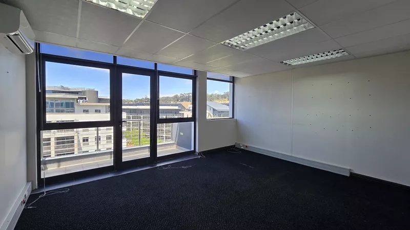 632 m² Office to let in Tyger Waterfront, Avanti South Block (photo 47)