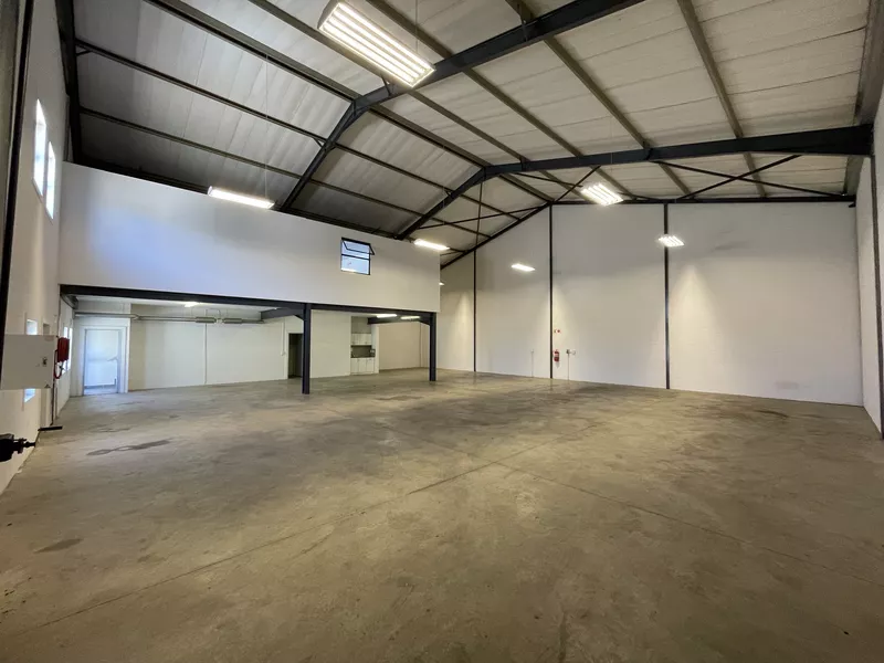 386 m² Industrial to let in Rivergate, Enterprise Park (photo 4)