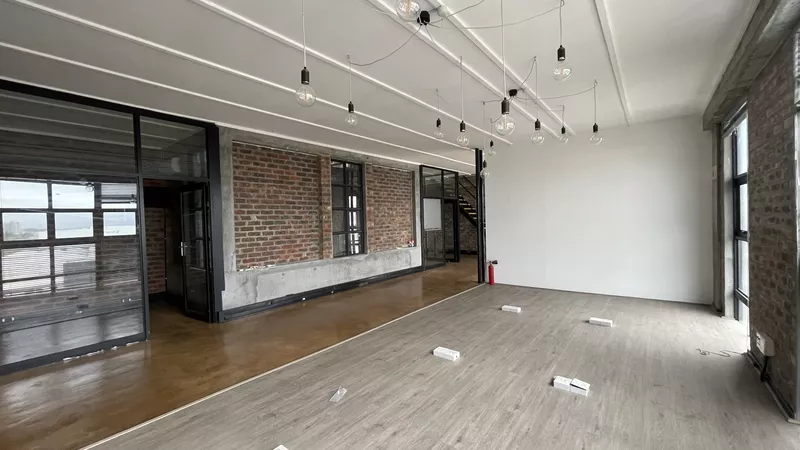 243 m² Office to let in Woodstock, Old Castle Brewery (photo 23)