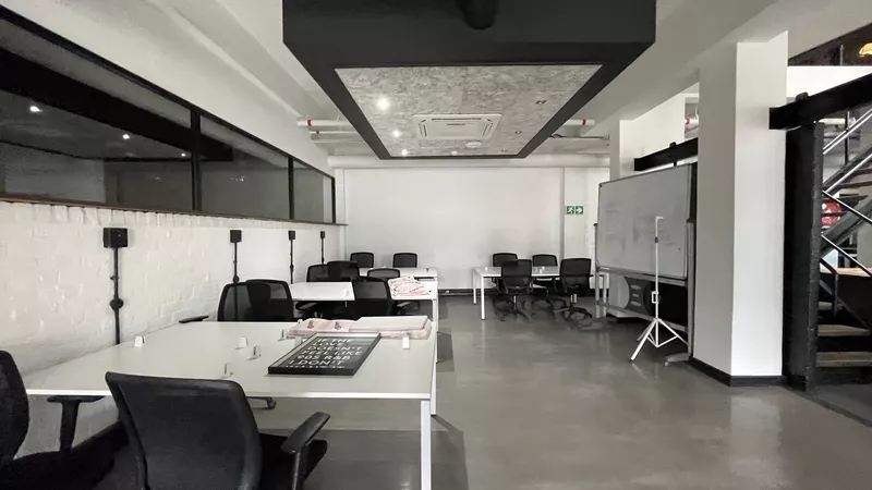 830 m² Office to let in Cape Town City Centre/CBD, Twinnell House (photo 40)
