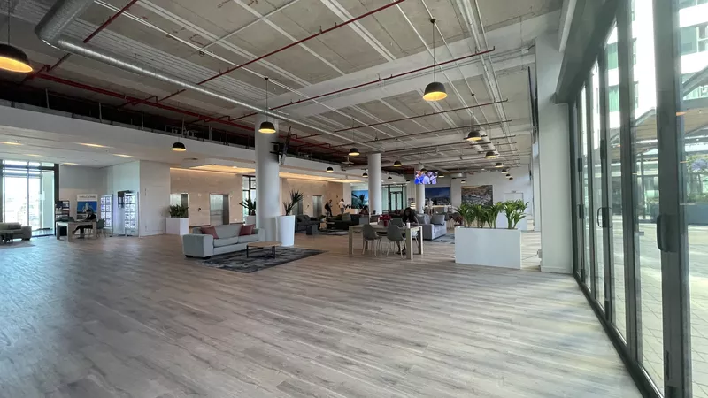 860 m² Retail property to let in Foreshore, Harbour Arch (photo 7)