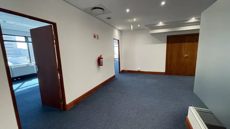 283 m² Office to let in Cape Town City Centre/CBD, The Pinnacle (photo 9)