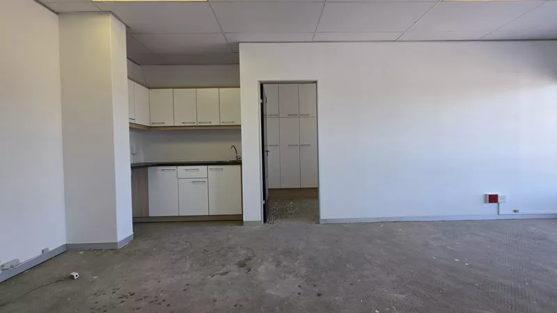 838 m² Office to let in Tyger Valley, Bloemhof (photo 32)
