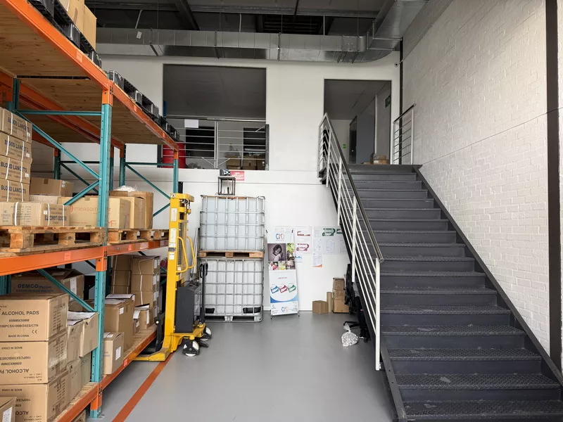 547 m² Industrial to let in Brackenfell, 3 on London, Brackengate Business Park (photo 3)