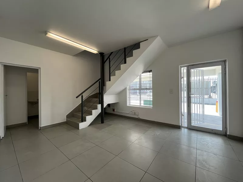 485 m² Industrial to let in Parow Industrial, Dundas Park (photo 4)