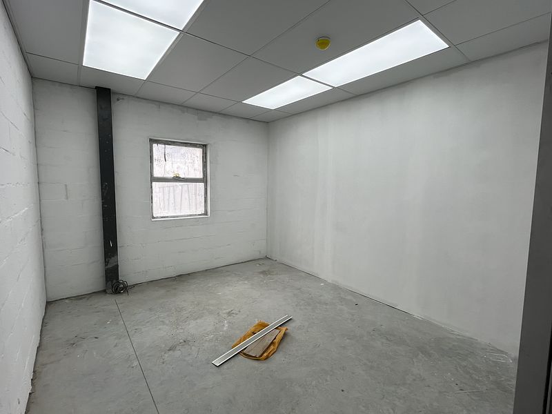 713 m² Industrial to let in Epping 2, 98A Bofors Circle (photo 11)