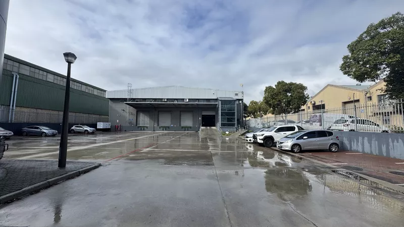 5 142 m² Industrial to let in Marconi Beam, 9 Prime Park (photo 27)