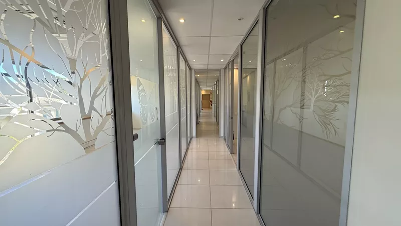 415 m² Office to let in Newlands, Slade House, Boundary Terraces (photo 11)