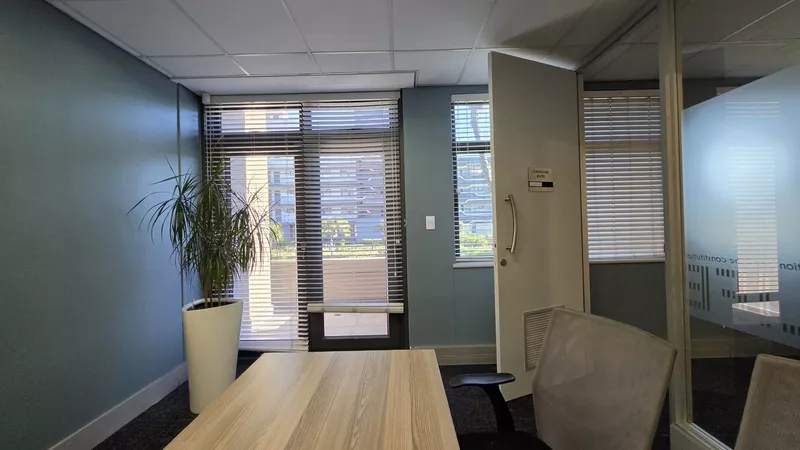 1 292 m² Office to let in Estuaries Office Estate, 2 Oxbow Crescent, The Estuaries (photo 32)
