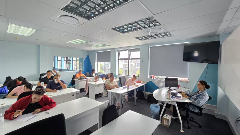 585 m² Office to let in Colosseum (photo 16)